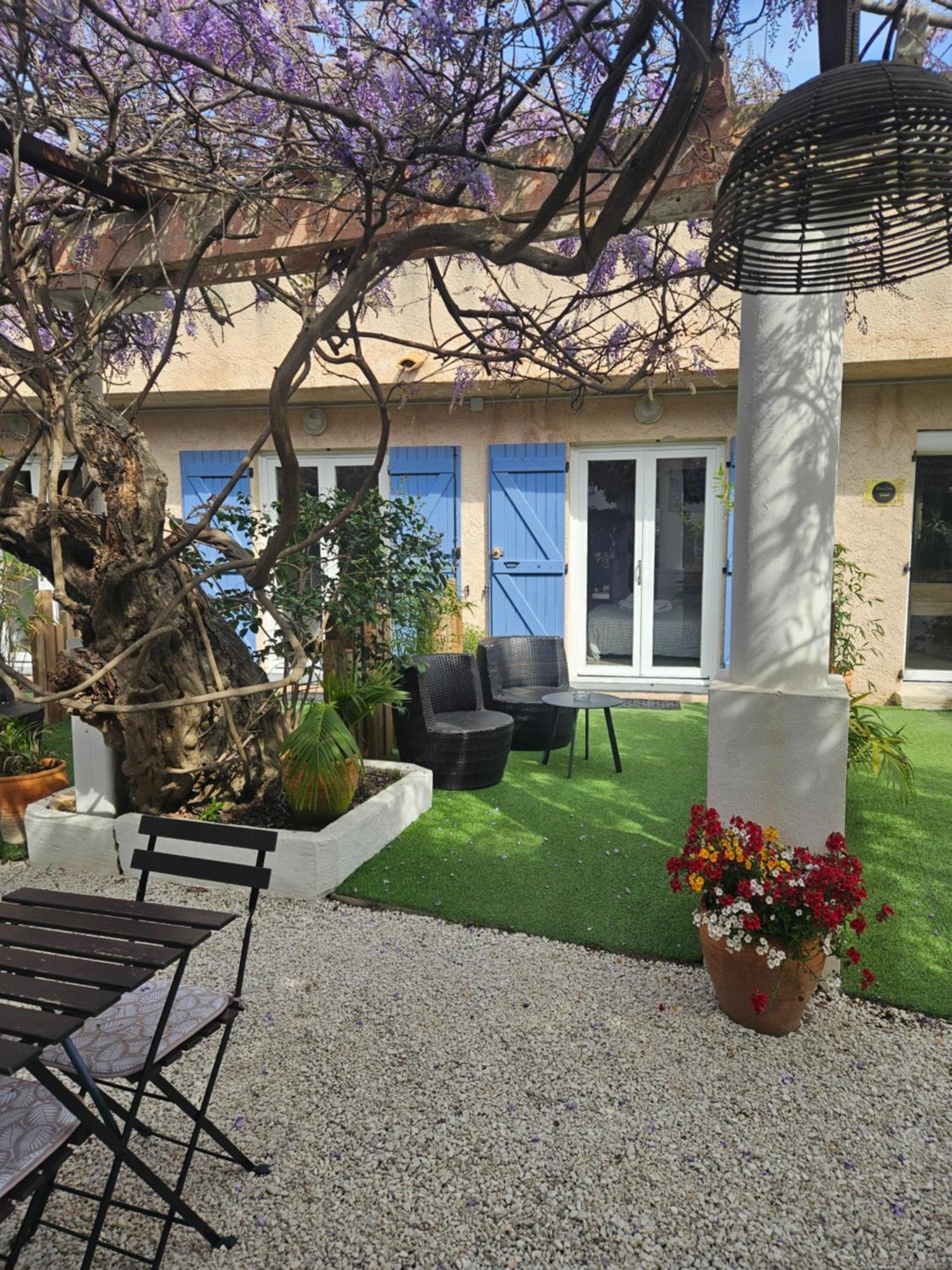 Chez Louis Hotel Les Issambres Exterior foto